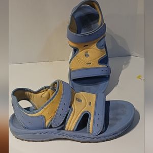 TEVA Sandsls sz. 6 Gray and Yellow‎